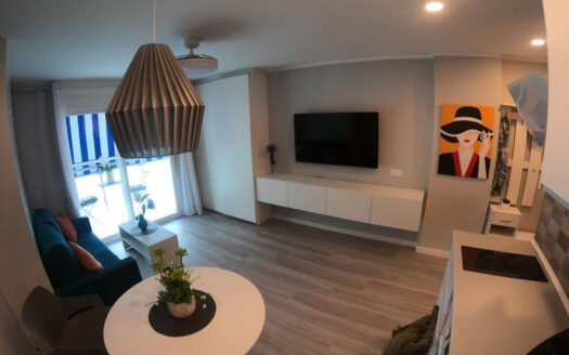 SE ALQUILA APARTAMENTO EN TORREMOLINOS CENTRO.