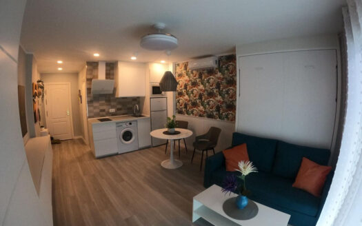 SE ALQUILA APARTAMENTO EN TORREMOLINOS CENTRO.