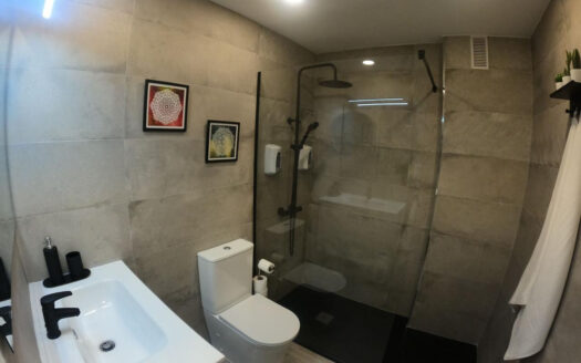 SE ALQUILA APARTAMENTO EN TORREMOLINOS CENTRO.