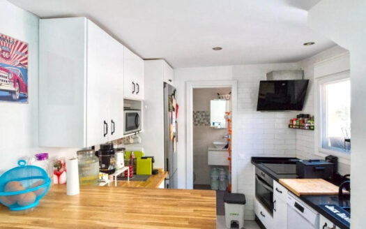 DÚPLEX REFORMADO, 2 DORMITORIOS EN TORREMOLINOS