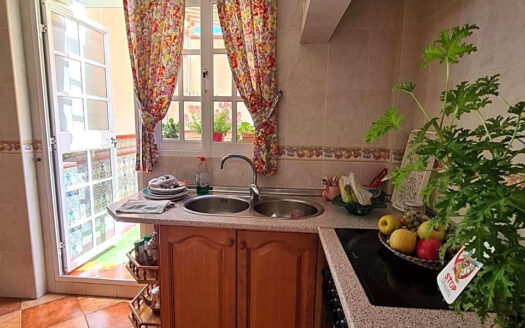 ESPECTACULAR CHALET EN EL CENTRO DE FUENGIROLA