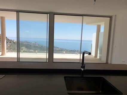 FANTÁSTICO APARTAMENTO DE 2 DORMITORIOS CON VISTAS AL MAR, BENALMÁDENA