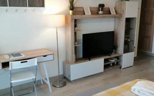 SE ALQUILA APARTAMENTO A PARTIR DE NOVIEMBRE-1 JUN