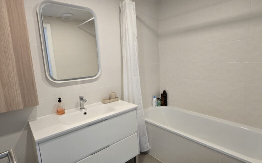 MAGNÍFICO PISO CON VISTAS FANTÁSTICAS AL MAR, BENALMÁDENA