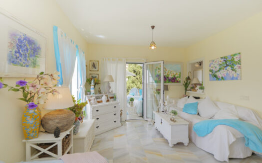 ESTUPENDO PISO 2 DORMITORIOS URB PUEBLA TRANQUILA MIJAS