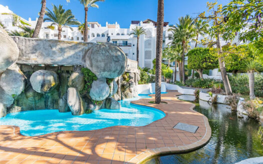 PISO DE LUJO DE 4 DORMITORIOS EN CASTILLO SAN LUIS