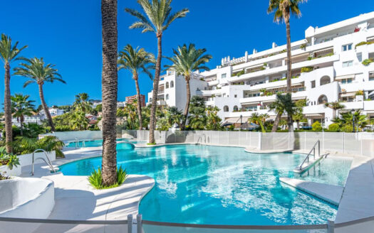 PISO DE LUJO DE 4 DORMITORIOS EN CASTILLO SAN LUIS