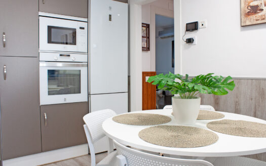 Espectacular Adosado de Lujo en Churriana: Eficiencia, Confort y Ubicación Estratégica