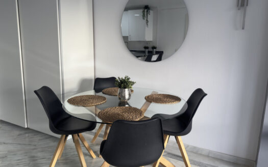 Apartamento con increíbles vistas al mar en El Coloso, Benalmádena.