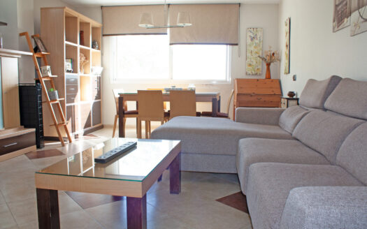 Ático con gran solárium y vistas al mar – Torremolinos